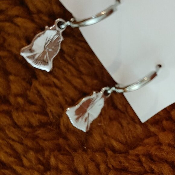 Childrens Cute Princess Earrings Leverback with Pink & Green Enamel - Picture 3 of 3